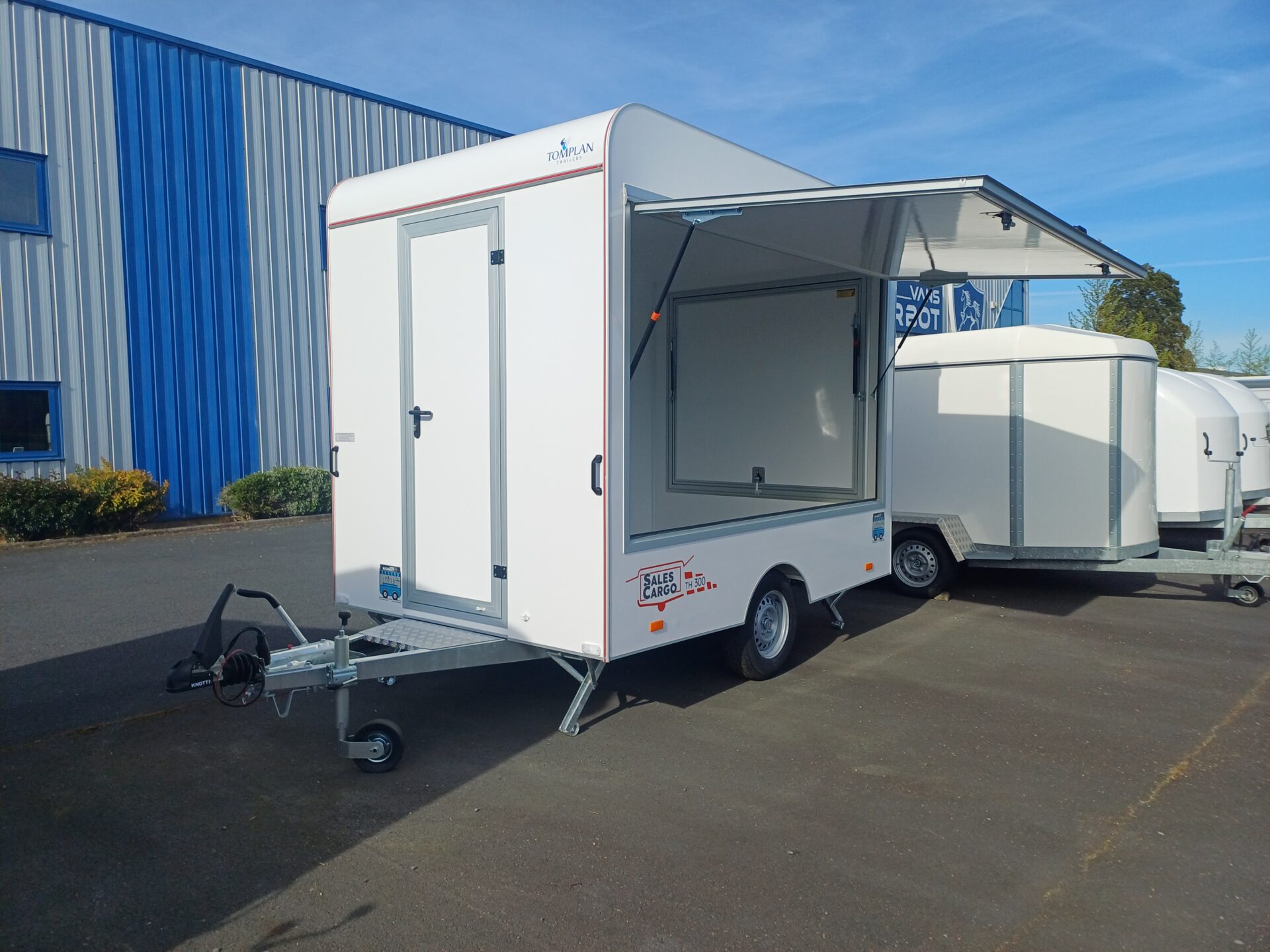 20260424_180409 FOODTRUCK 300 2 hayons