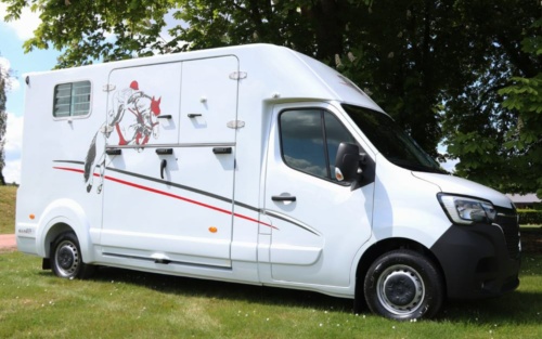 Camion transport chevaux D3L