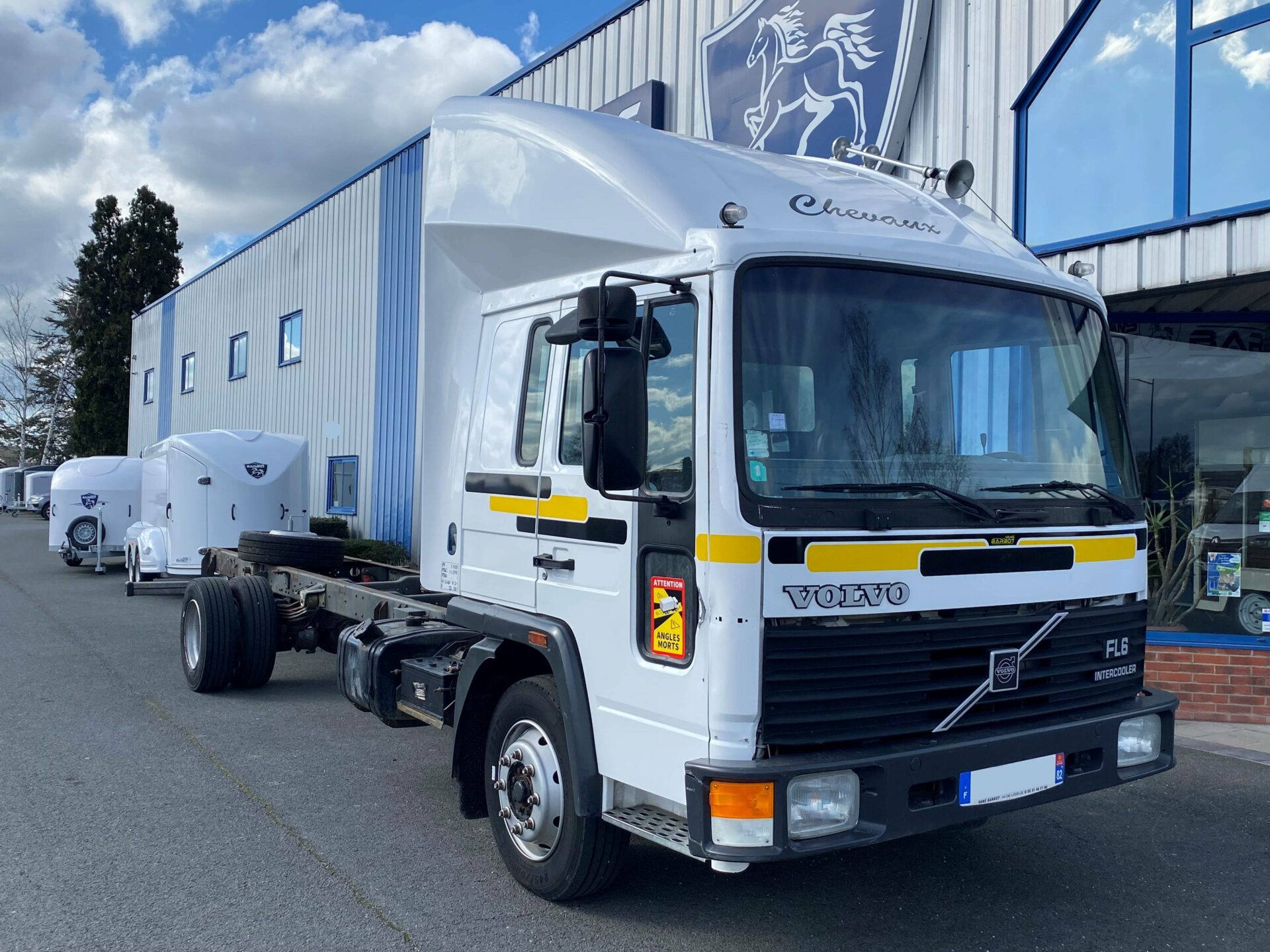 Camion retour client  Destockage Grossiste