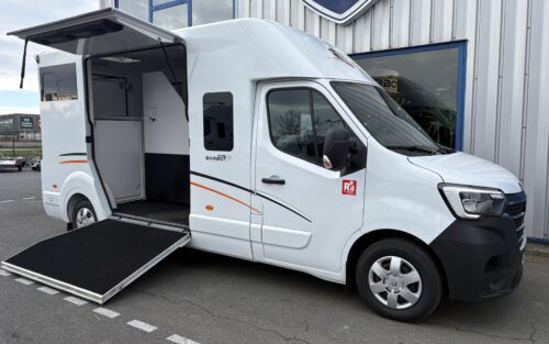 - RENAULT MASTER 2.3 L DCI 165 CV TWIN TURBO