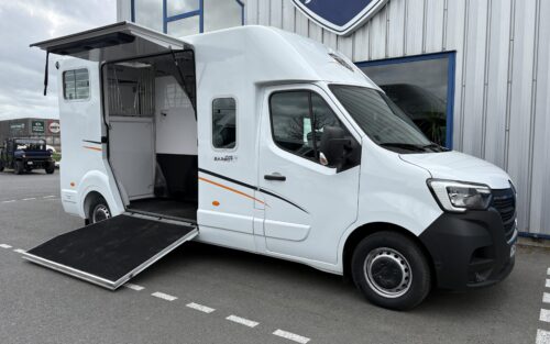 - RENAULT MASTER 2.3 L DCI 165 CV TWIN TURBO